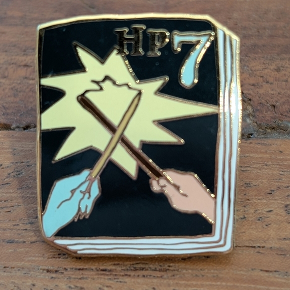 Harry Potter Book Cover Enamel Pins Set - Picture 14 of 15